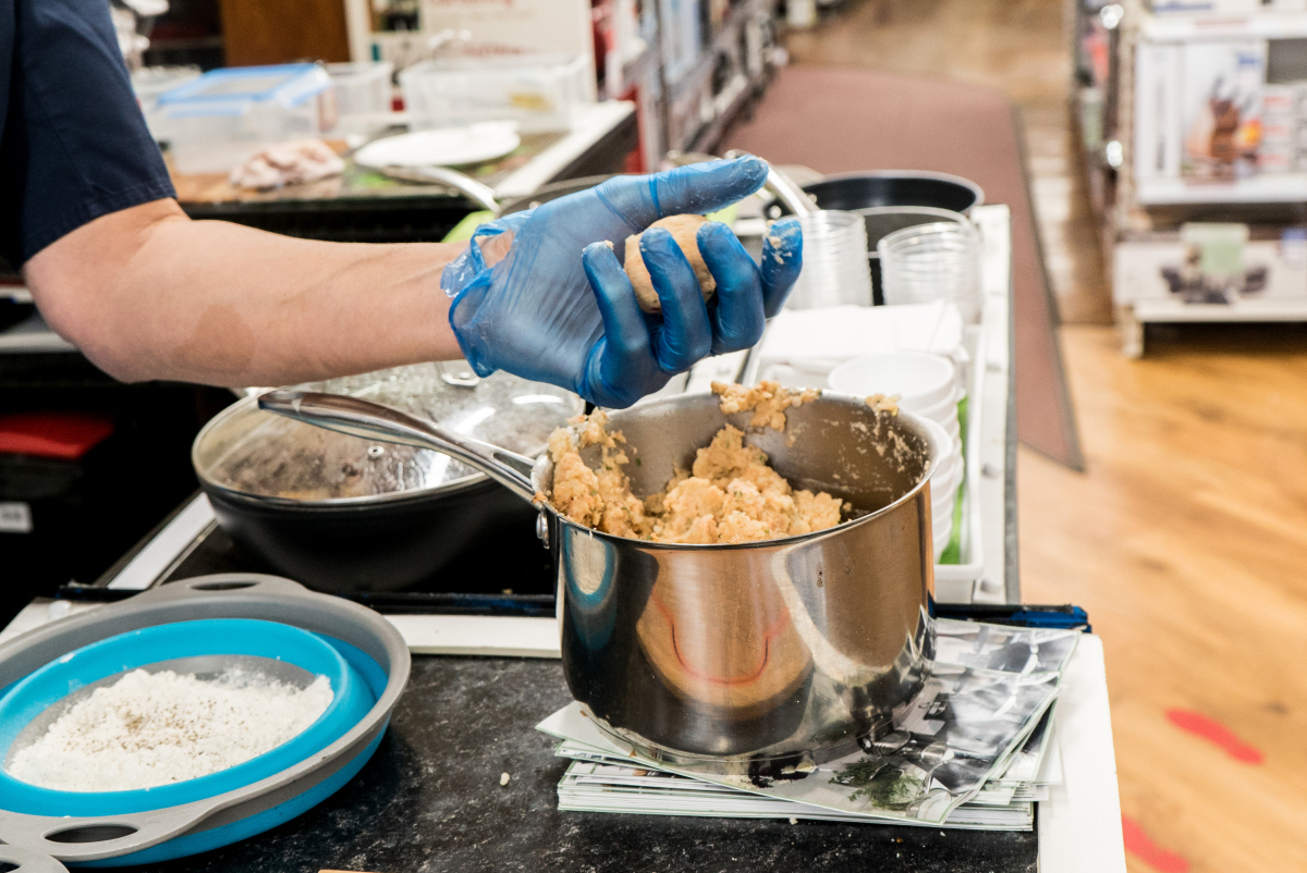 Roll the fish mixture into small balls